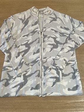 OST Women's Camo Zip Mock Neck Sweater Size S